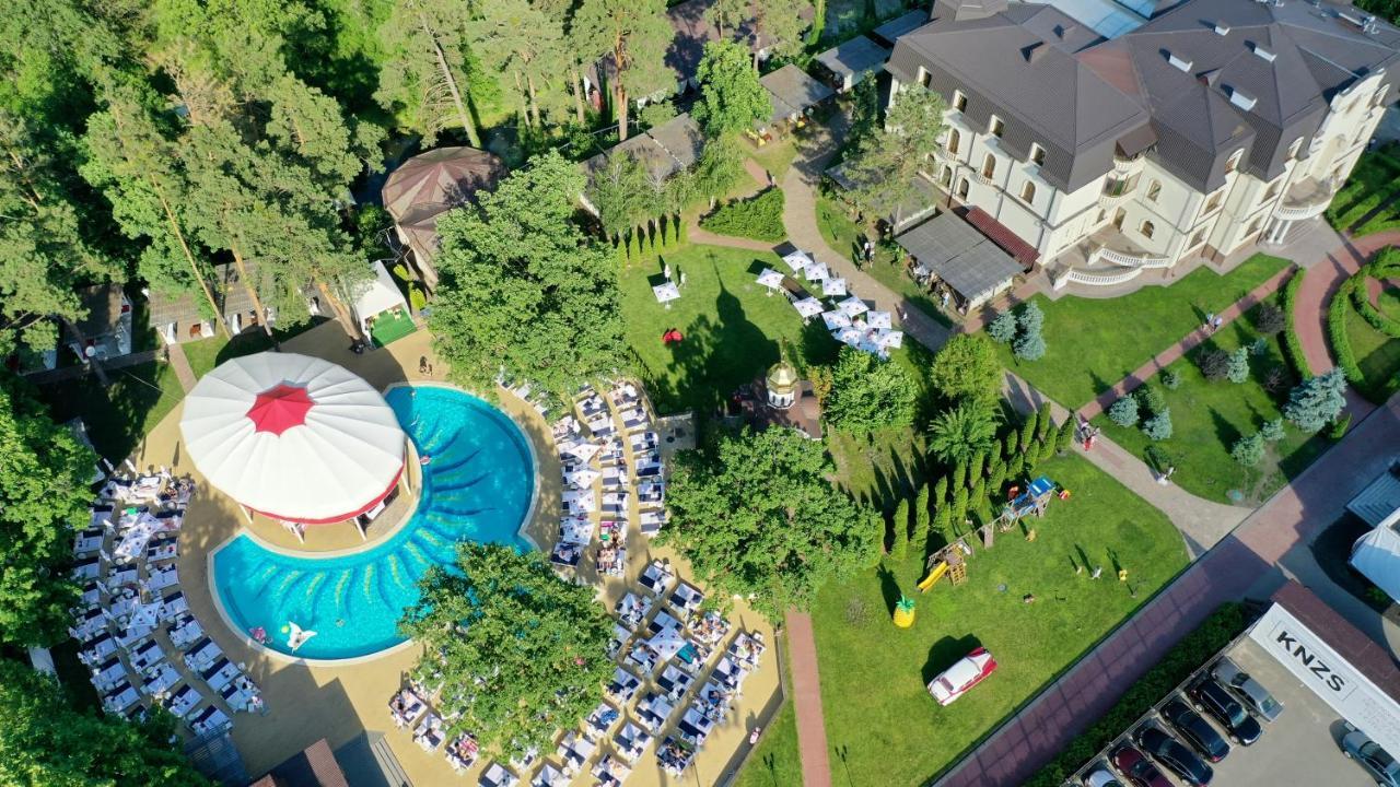 Koncha Zaspa Park Kozyn エクステリア 写真